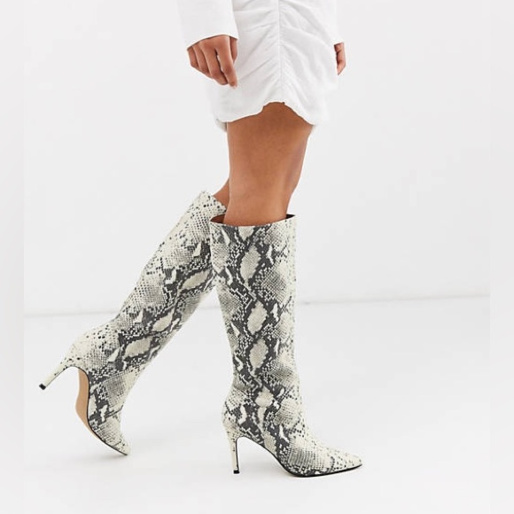 Steve Madden Kinga Knee High Boots
Snake print - Picture 1 of 14